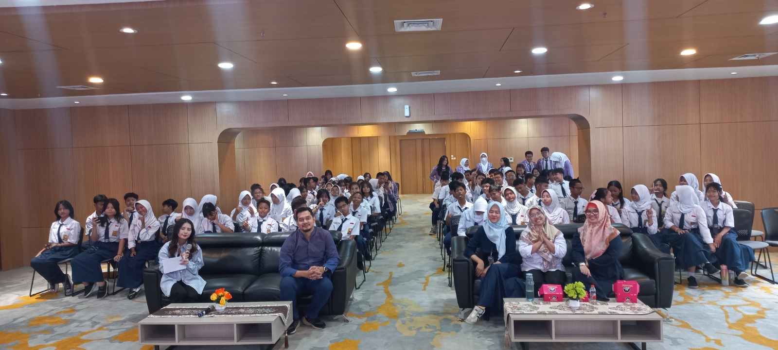 Wisata Literasi SMPN 1 Jakarta